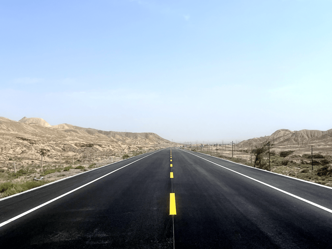 張掖公路事業(yè)發(fā)展中心2025年高臺元山子段 4項養(yǎng)護(hù)項目主體工程順利完